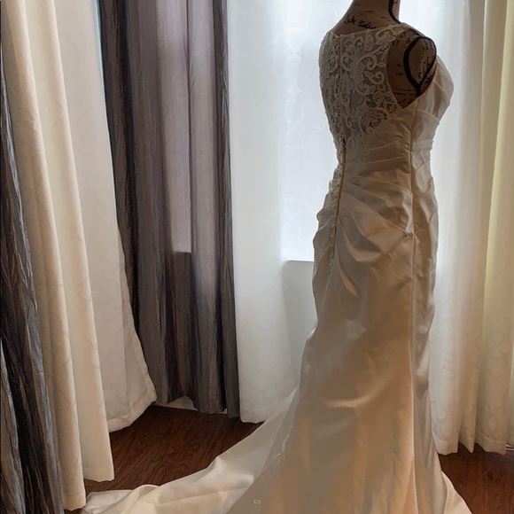 Wedding Bridal Dress Ivory color w/ Garment Bag - Picture 12 of 16